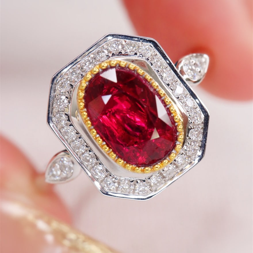 14k Gold 1.28 Ctw Natural Ruby & Diamond Ring: Ref:231092146 // gold content:14k gold // ring size:7. 25us // // main gemstone:ruby // shape:oval // carat weight:1. 12ct // color:pigeonblood red // treatment:natural // // adjacent gemstone 2 : dia