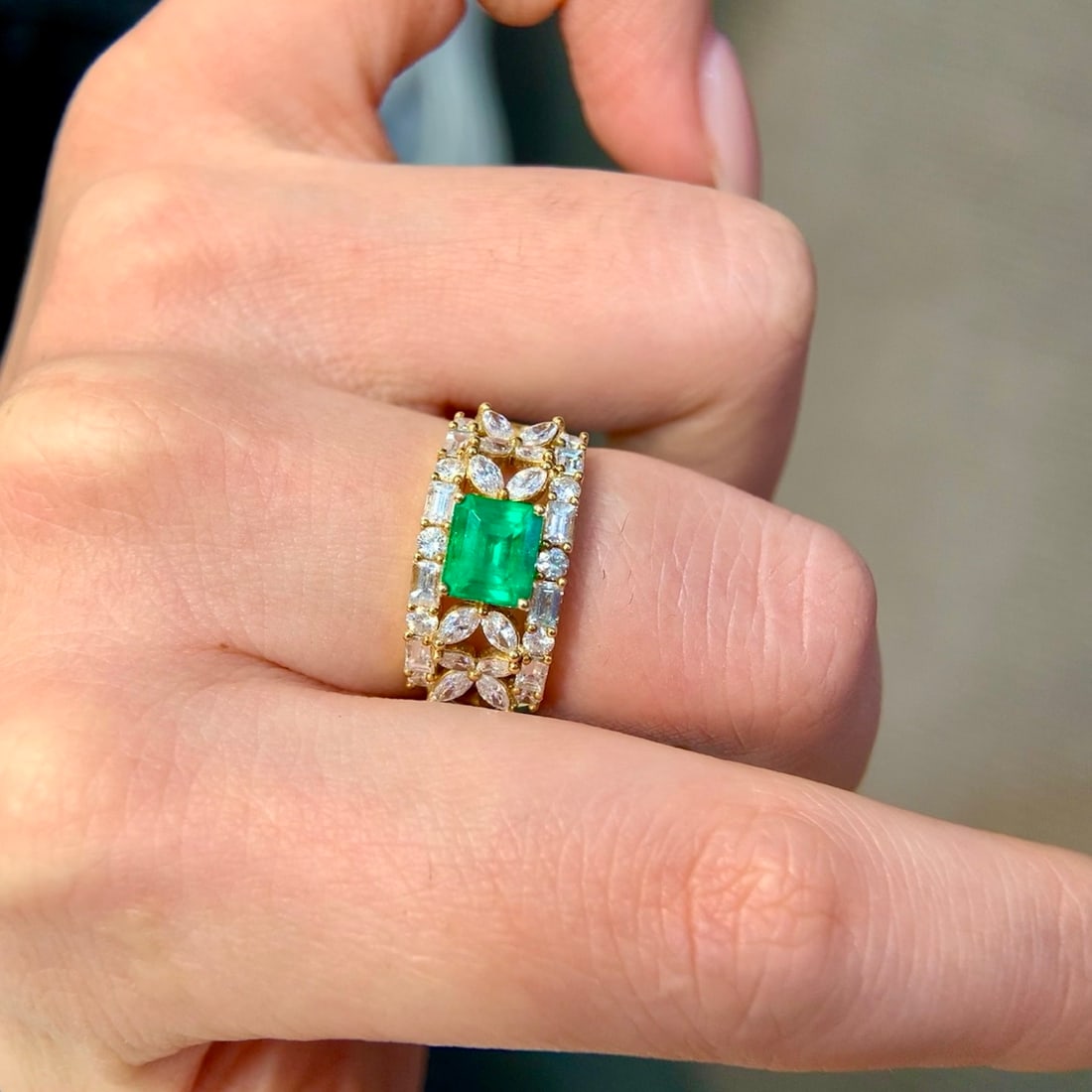 14k Gold 2.78 Ctw Vivid Green Natural Emerald & Diamond Ring - 5