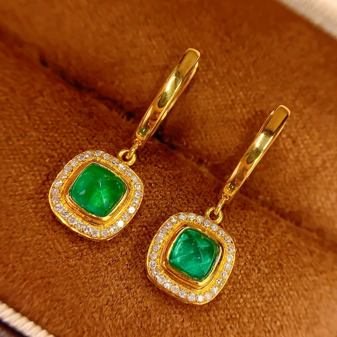14k Gold 2 Ct Natural Emerald & Diamond Earrings - 7
