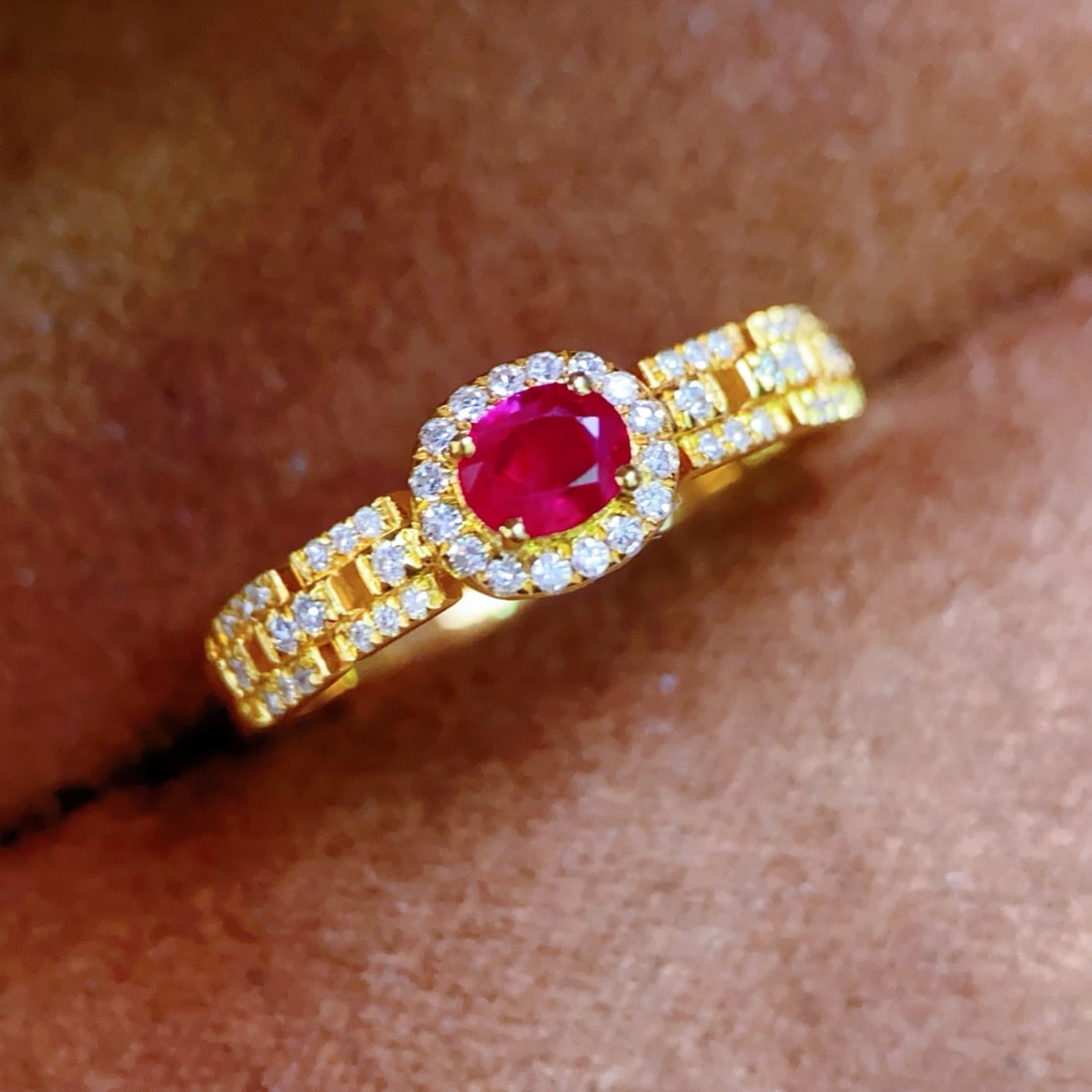 14k Gold 0.45 Ct Vivid Red Natural Ruby & Diamond Ring - 2