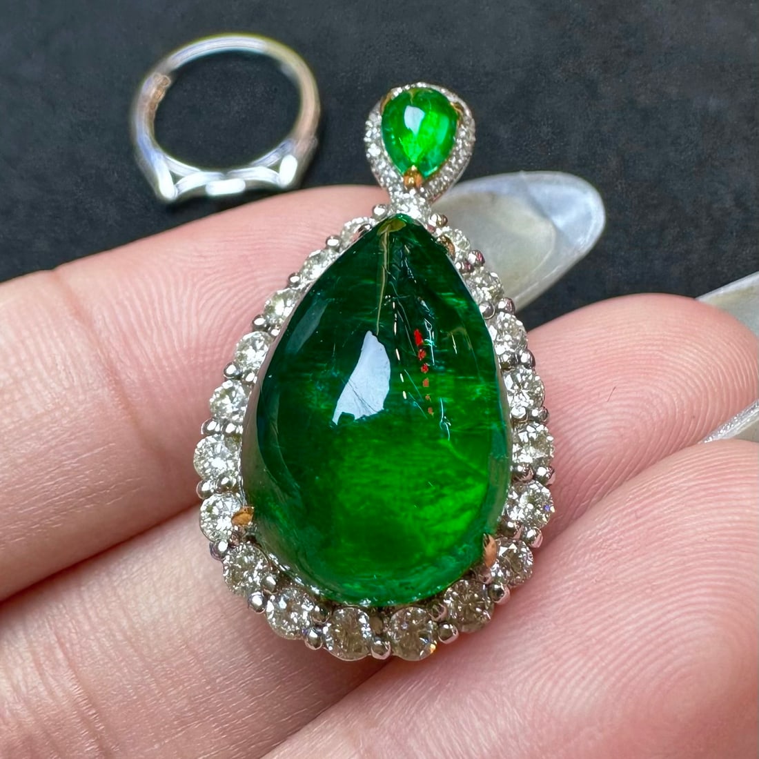 14k Gold 12.85 Ct Vivid Green Natural Emerald & Diamond Ring/pendant( Without Chain ) - 4