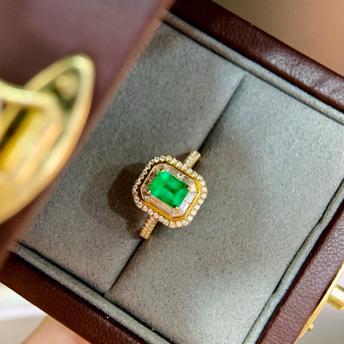 14k Gold 1.47 Ctw Natural Emerald & Diamond Ring - 2