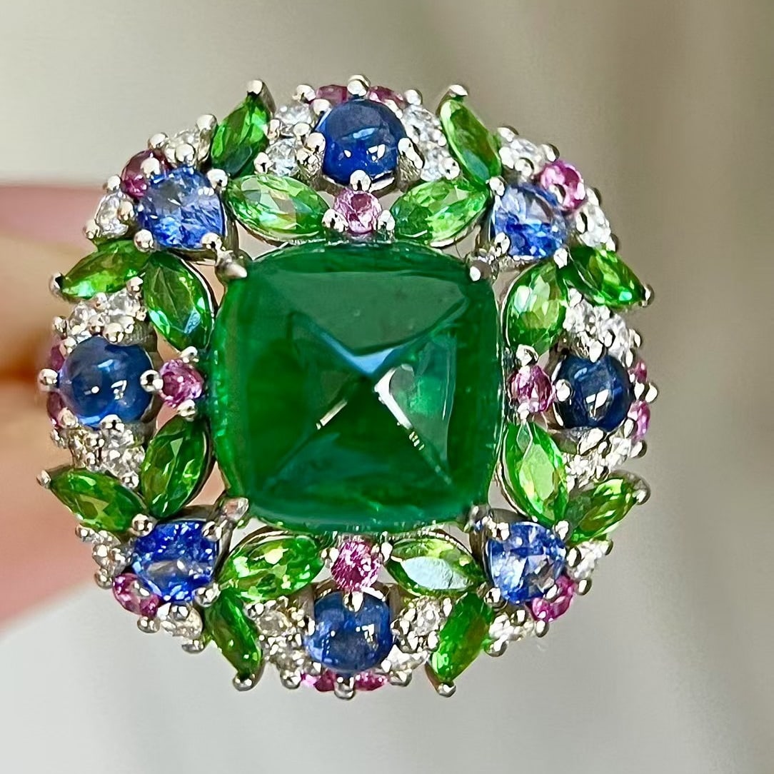 14k Gold 4.93 Ctw Vivid Green Natural Emerald & Diamond Ring: Ref:231092179 // gold content:14k gold // ring size:7. 25us // // main gemstone:emerald // shape:sugar-loaf // carat weight:4. 56ct // color:vivid green // treatment:natural // // adjacent gemstone 2