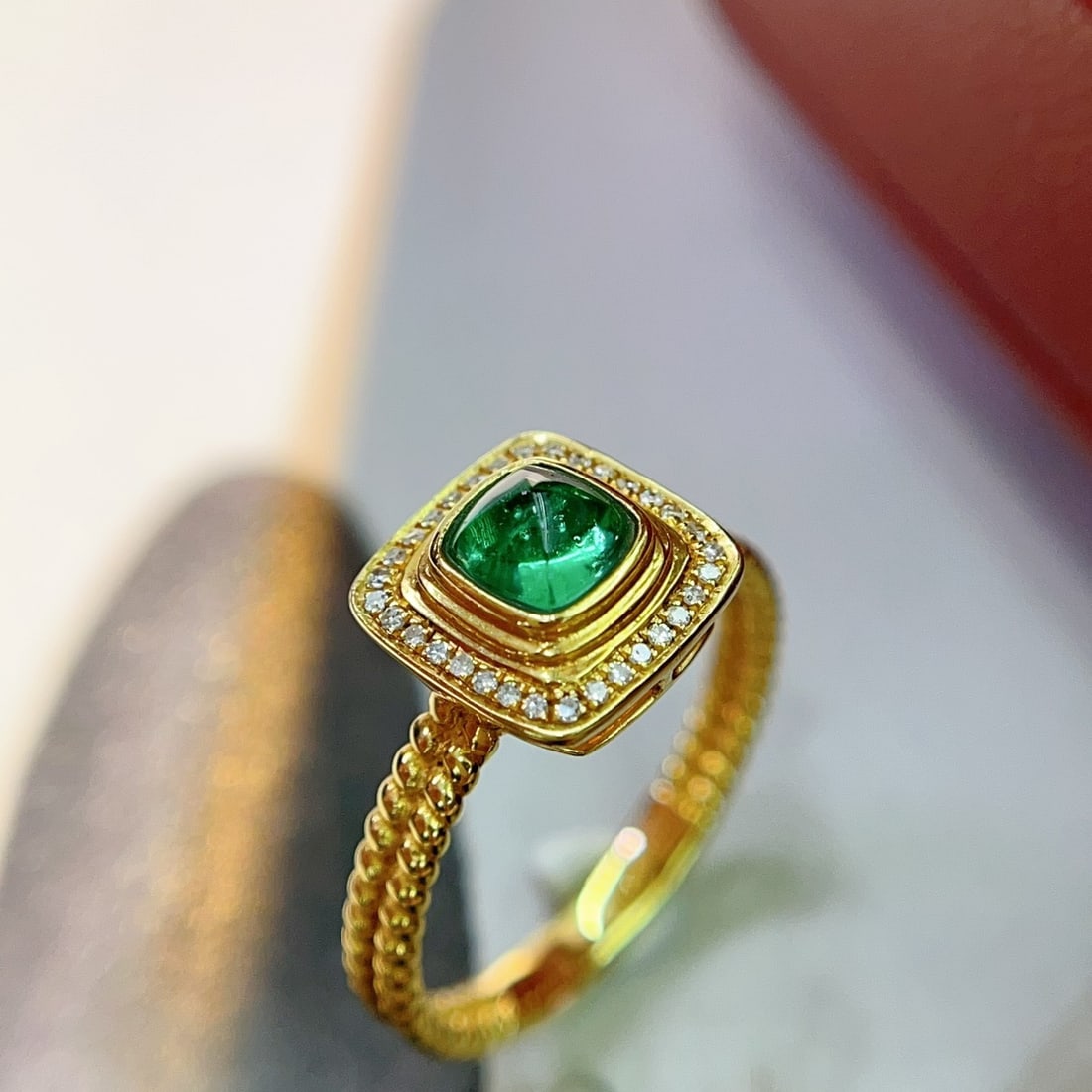 14k Gold 0.60 Ct Natural Emerald & Diamond Ring - 2