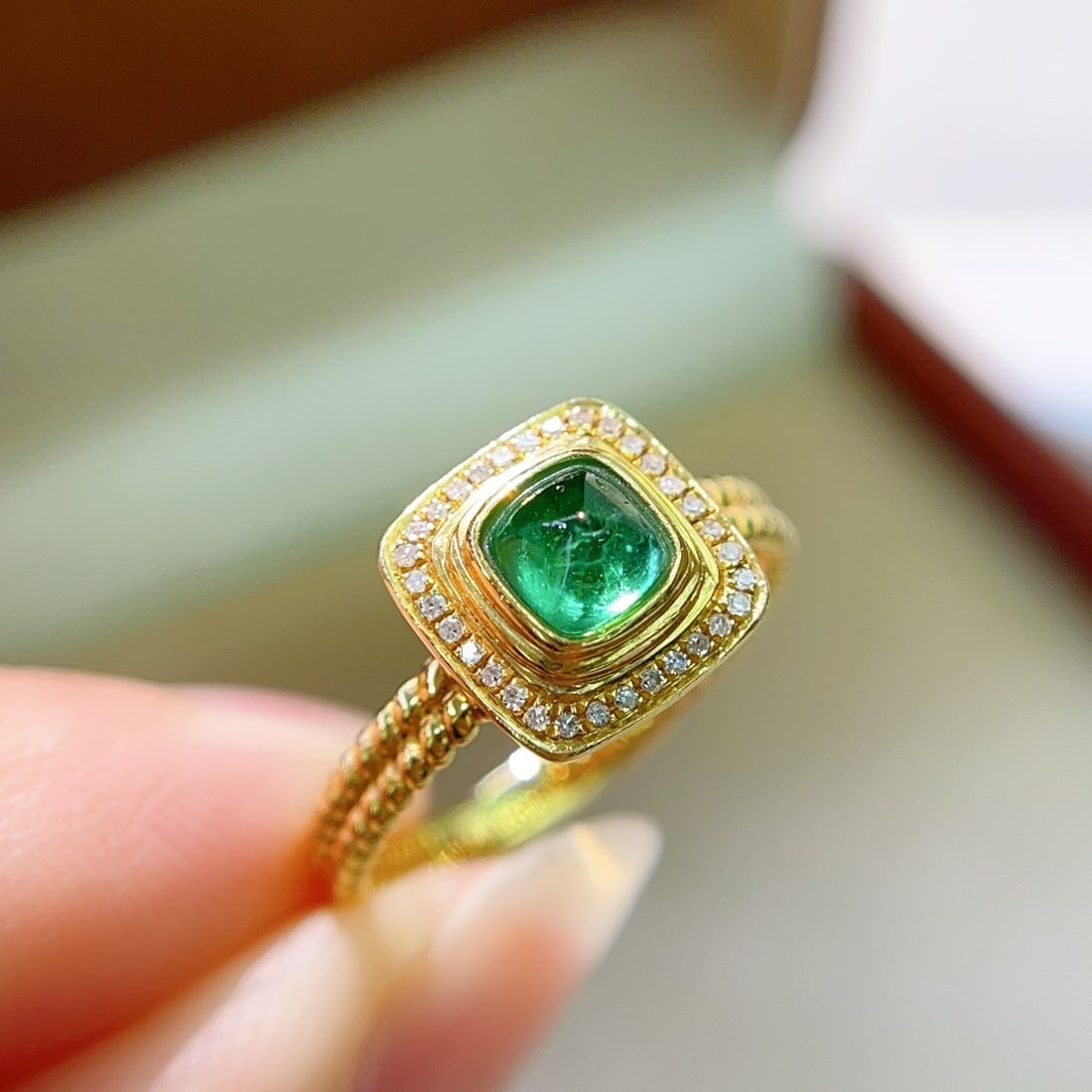 14k Gold 0.60 Ct Natural Emerald & Diamond Ring - 5