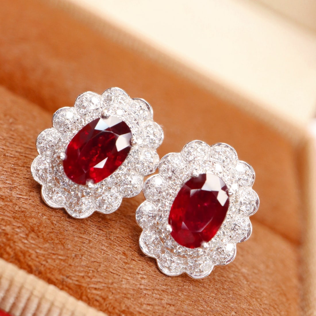14k Gold 1.54 Ctw Natural Ruby & Diamond Earrings: Ref:231092188 // gold content:14k gold // main gemstone:ruby // shape:oval // carat weight:1. 18ct // color:pigeonblood red // treatment:natural // // adjacent gemstone 2 : diamond // shape:round //
