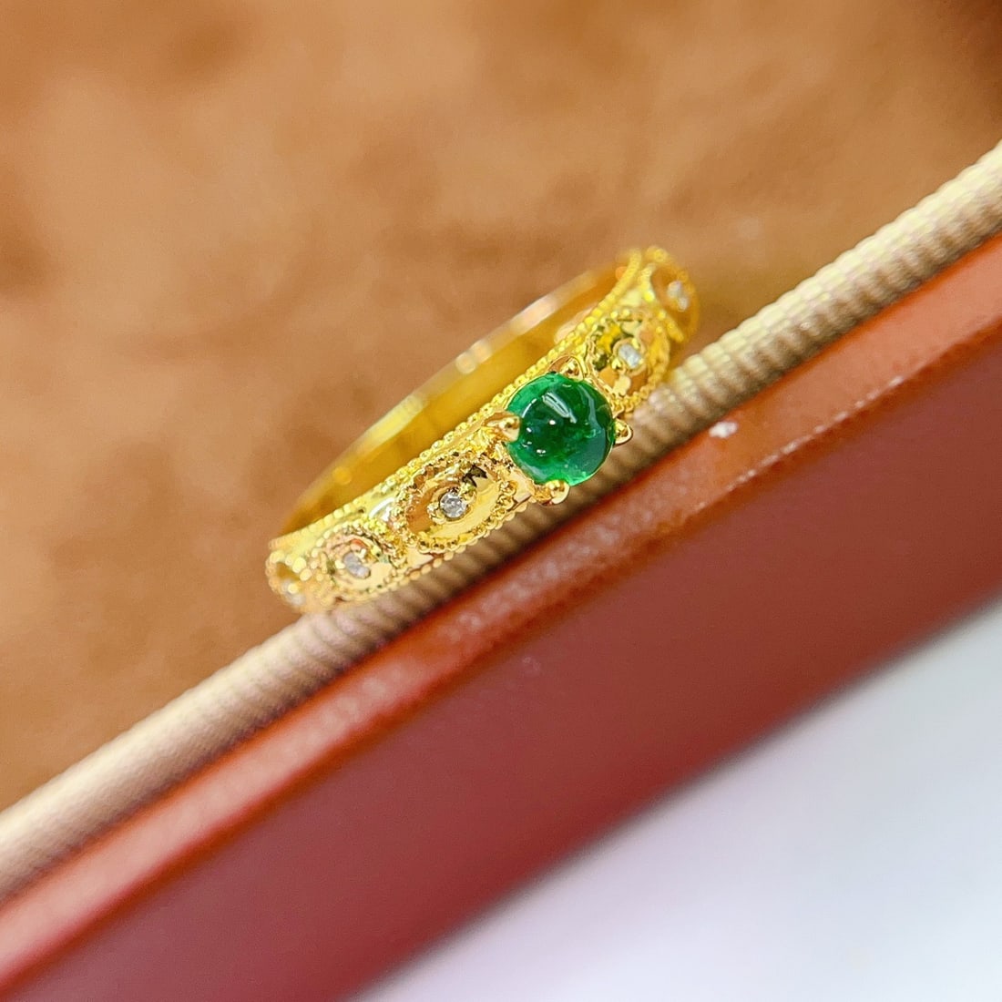 14k Gold 0.58 Ct Vivid Green Natural Emerald & Diamond Ring - 3