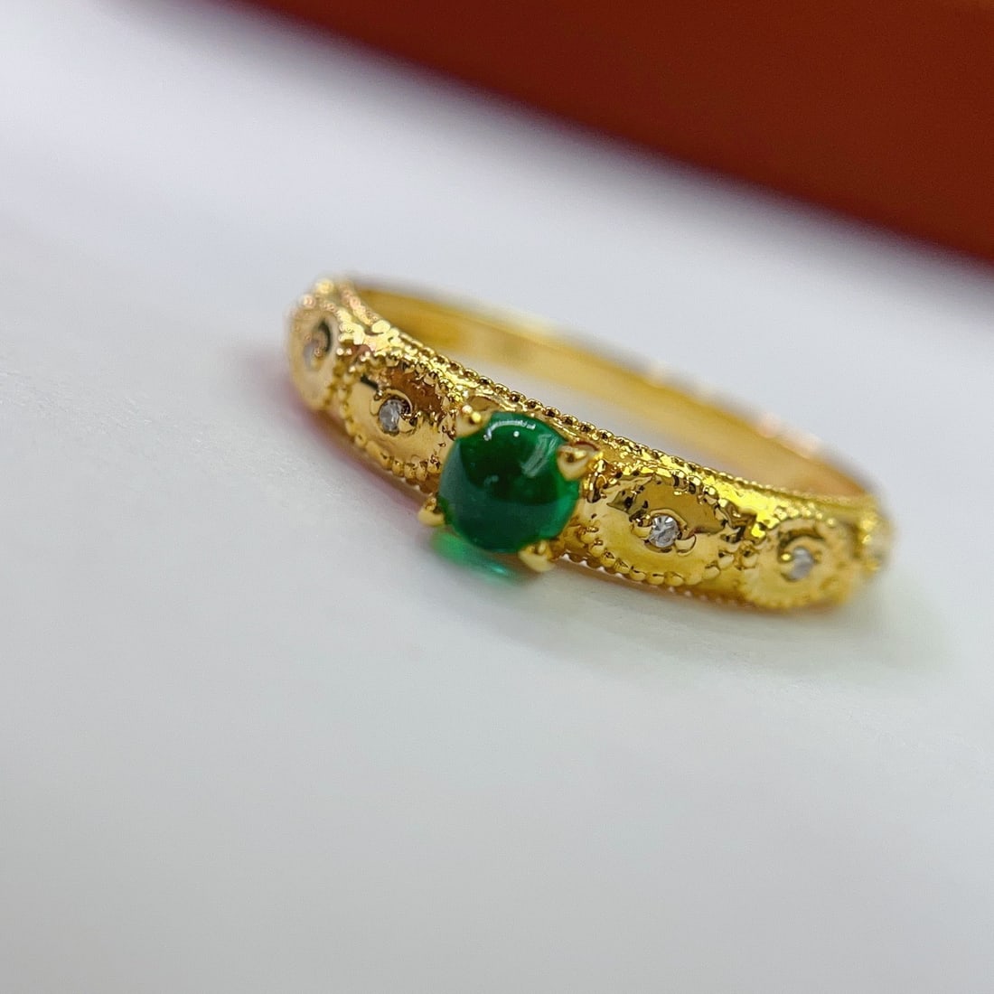 14k Gold 0.58 Ct Vivid Green Natural Emerald & Diamond Ring - 5
