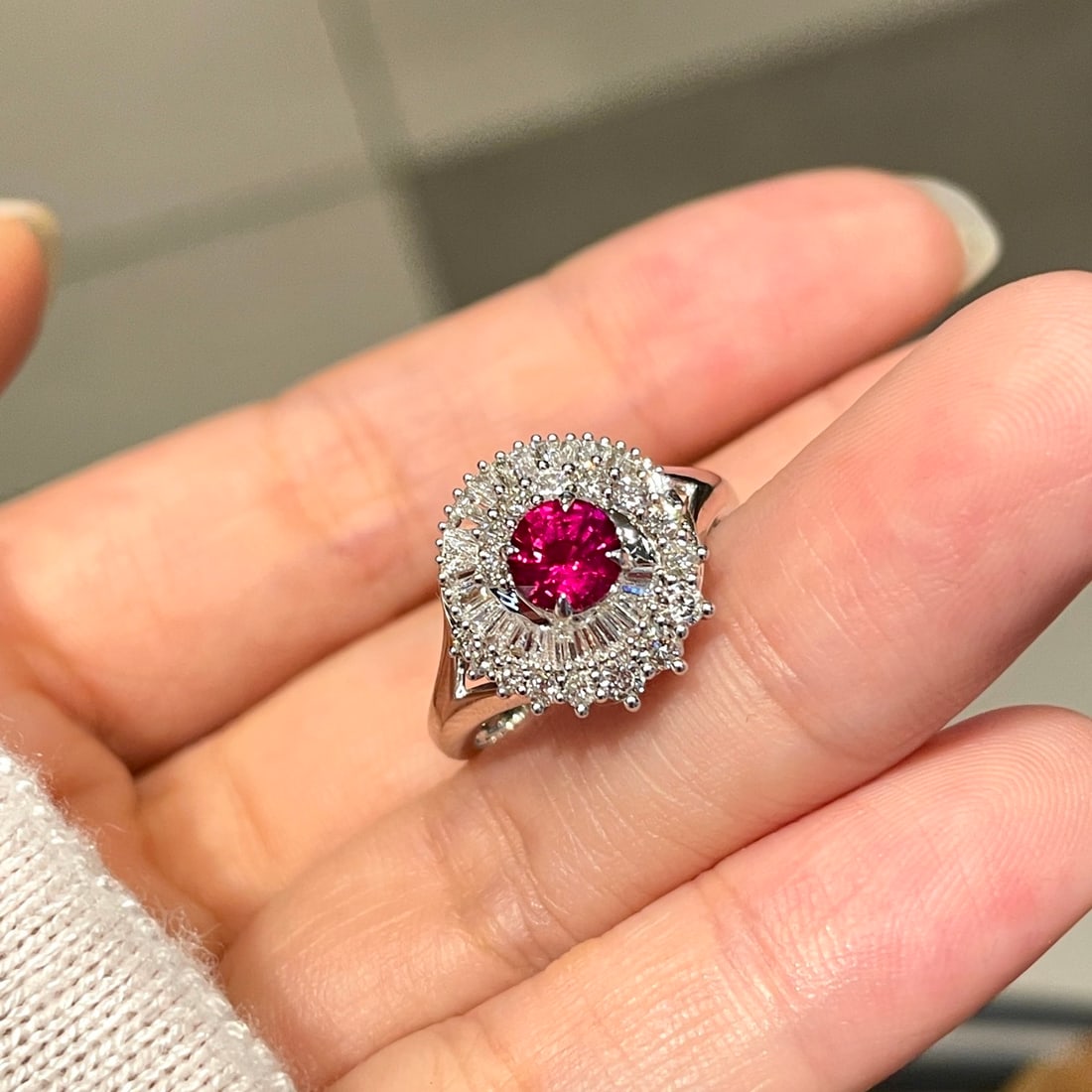14k Gold 0.8 Ct Natural Ruby & Diamond Ring - 5