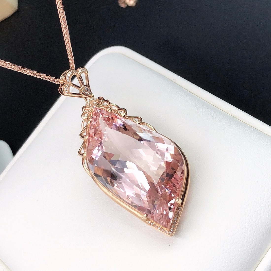 14k Gold 30 Ct Natural Morganite & Diamond Pendant( Without Chain ) - 2