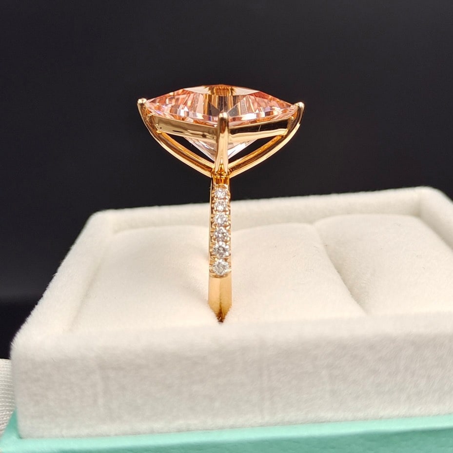 14k Gold 10.01 Ctw Natural Morganite & Diamond Ring: Ref:231092219 // gold content:14k gold // ring size:7. 25us // // main gemstone:morganite // shape:princess // carat weight:9. 76ct // color:pink // treatment:natural // // adjacent gemstone 2 :
