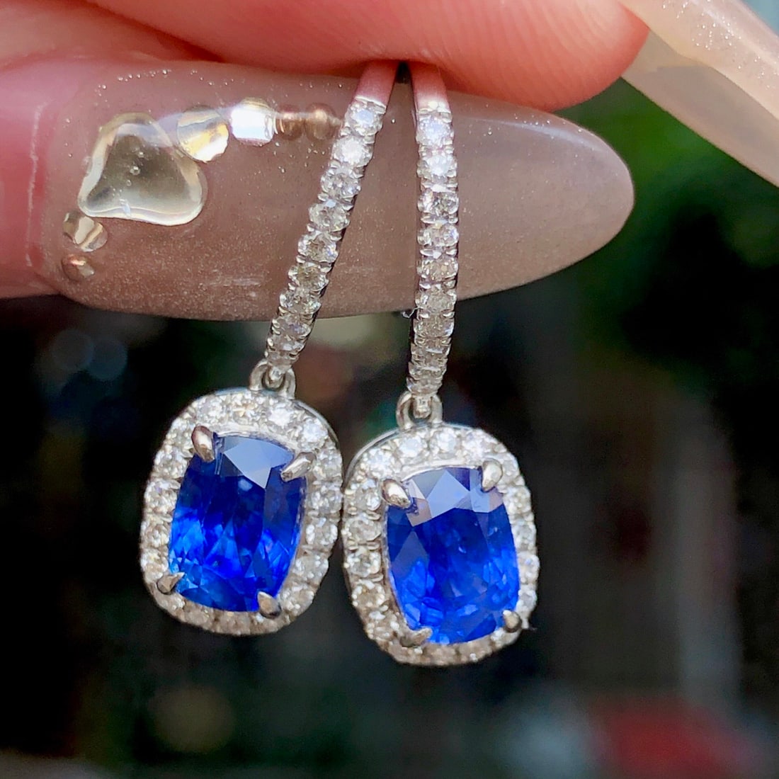14k Gold 2.64 Ctw Natural Sapphire & Diamond Earrings: Ref:231092226 // gold content:14k gold // main gemstone:sapphire // shape:cushion // carat weight:2. 19ct // color:blue // treatment:natural // // adjacent gemstone 2 : diamond // shape:round //