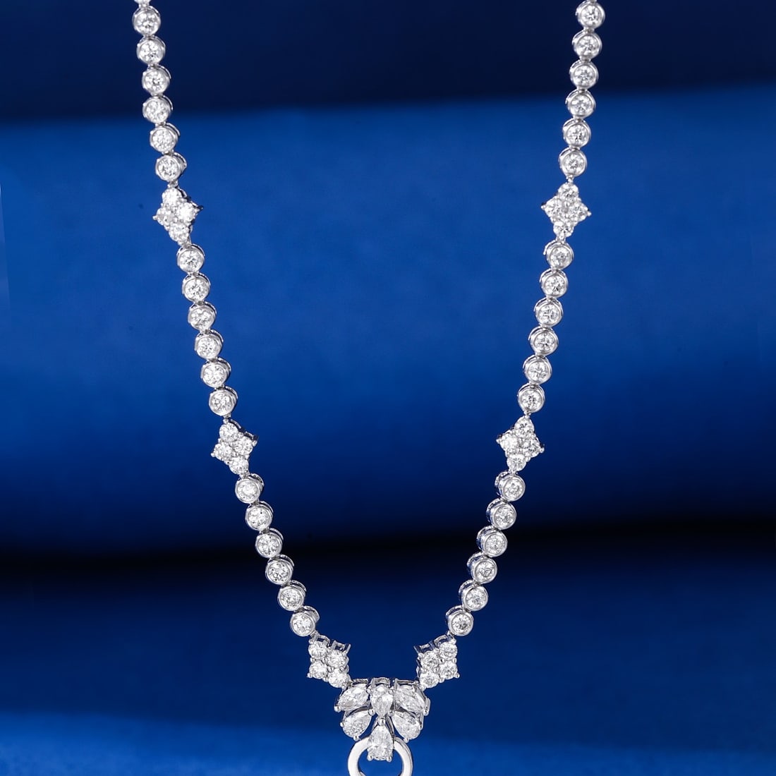14k Gold 2.54 Ctw Natural H Diamond Necklace: Ref:231092239 // gold content:14k gold // main gemstone:diamond // shape:pear // carat weight:0. 08ct // clarity grade:vs-si // color:h // treatment:natural // // adjacent gemstone 2 : diamond // shap