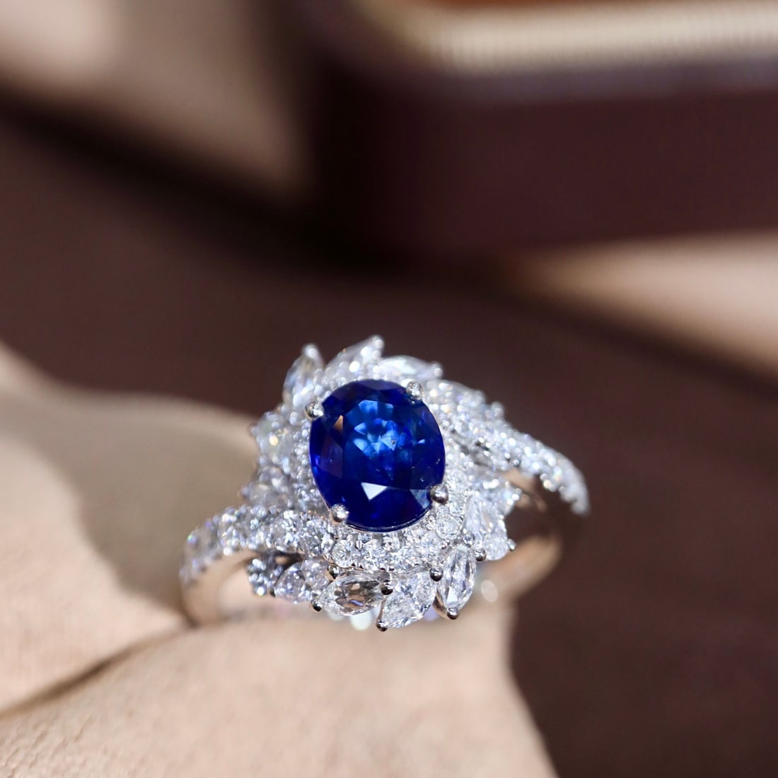 14k Gold 2.31 Ctw Natural Sapphire & Diamond Ring - 4