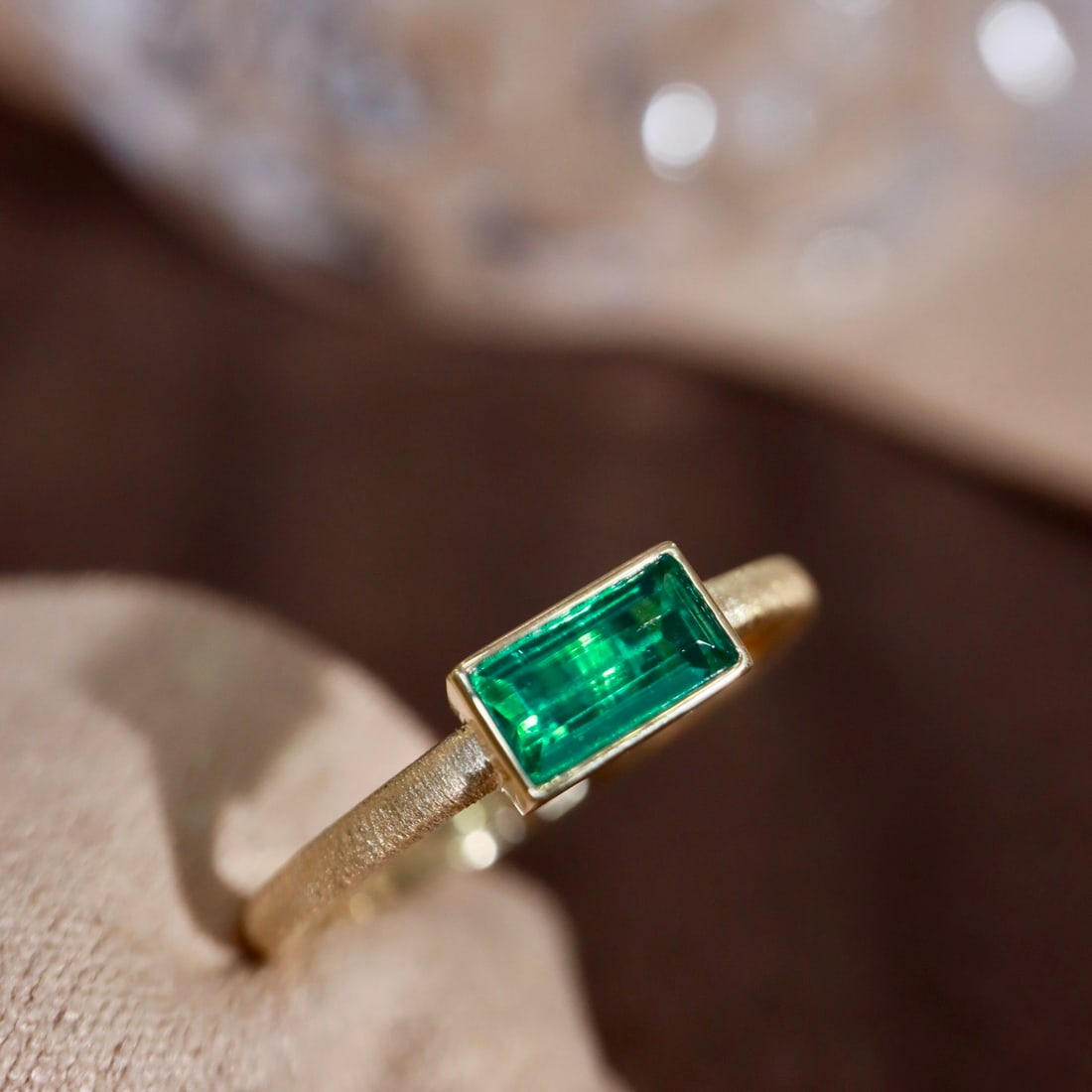 14k Gold 0.45 Ct Natural Emerald Ring - 3