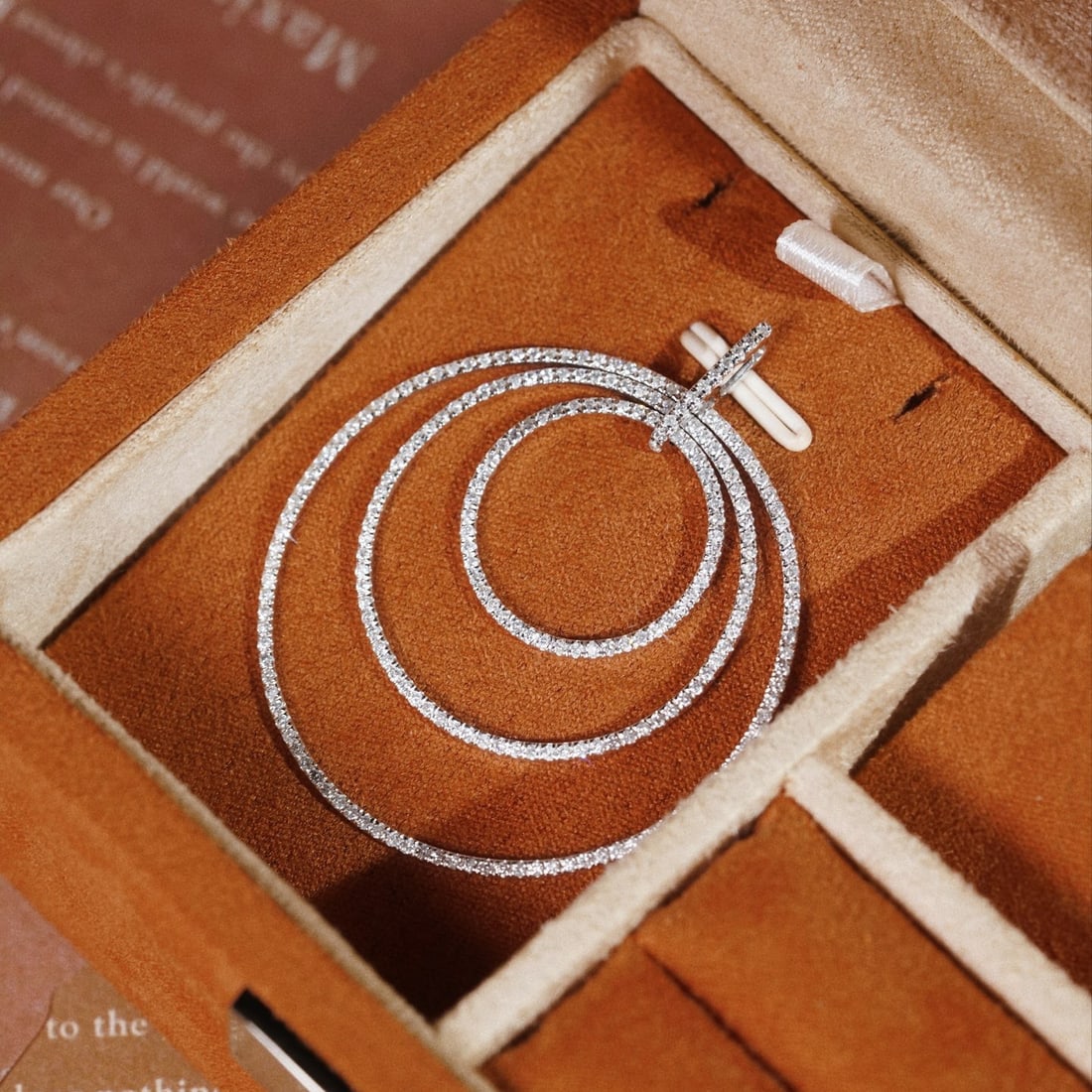 14k Gold 1.20 Ct Natural H Diamond Pendant( Without Chain ): Ref:231092300 // gold content:14k gold // main gemstone:diamond // shape:round // carat weight:1. 20ct // clarity grade:vs-si // color:h // treatment:natural // cut grade:g // Condition: New Low Estim