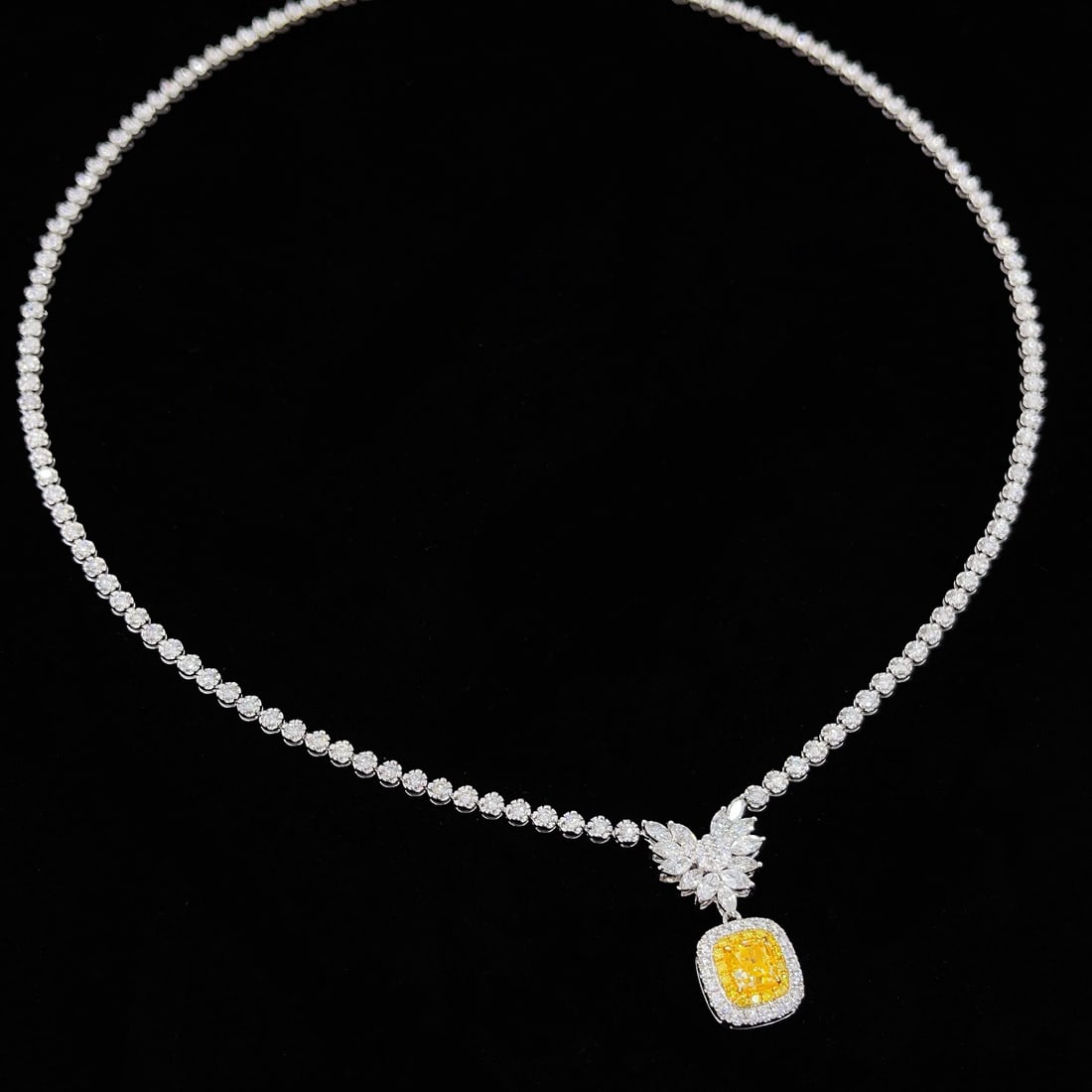 14k Gold 4.84 Ctw Natural Yellow Diamond & Diamond Necklace - 4