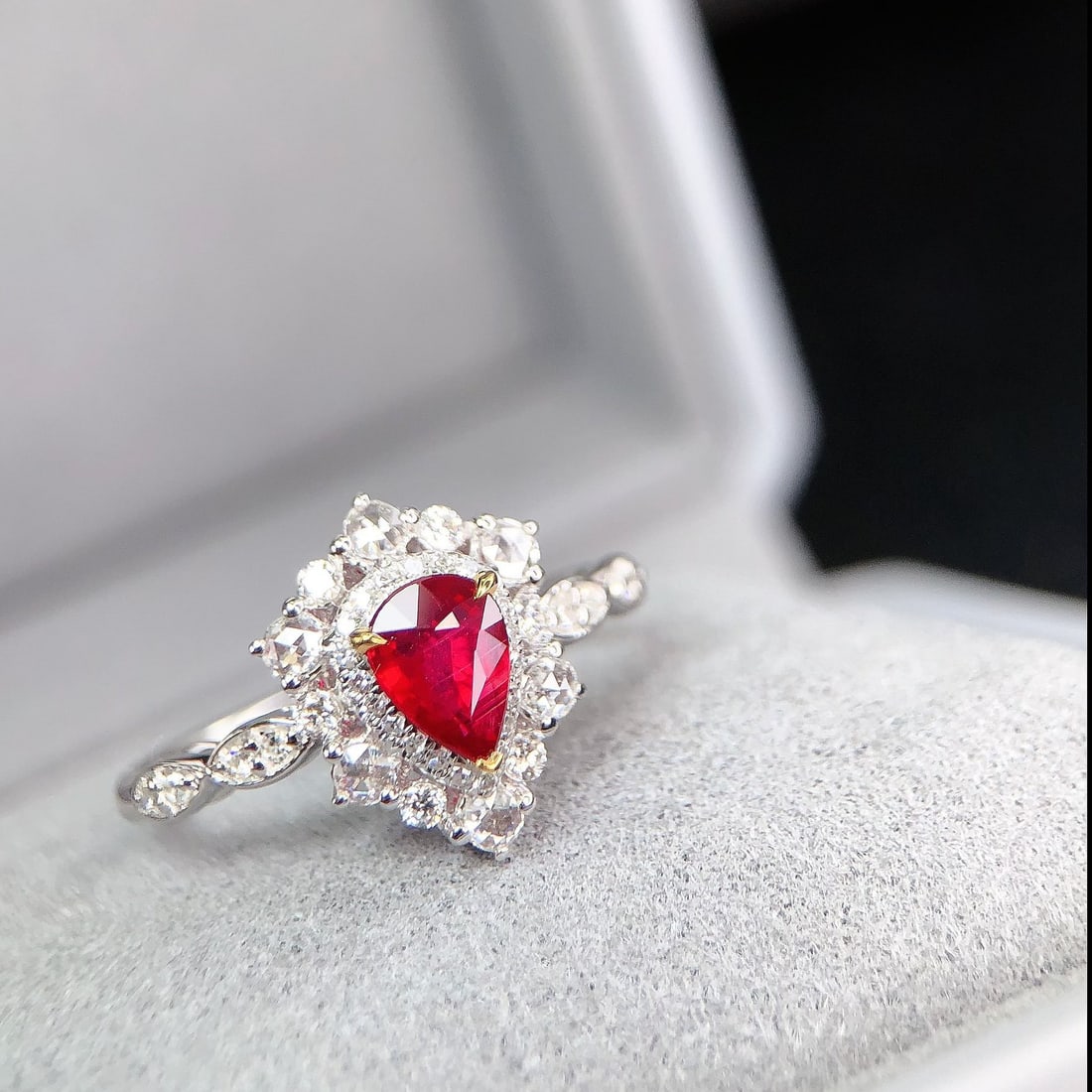 14k Gold 1.07 Ctw Natural Ruby & Diamond Ring - 2