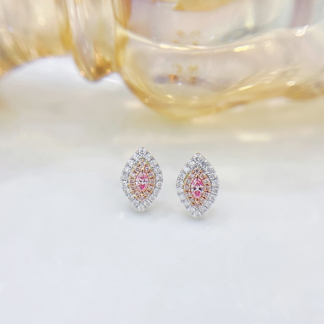 14k Gold 0.48 Ctw Natural Pink Diamond & Diamond Earrings: Ref:231092324 // gold content:14k gold // main gemstone:pink diamond // shape:marquise // carat weight:0. 14ct // color:pink // treatment:natural // // adjacent gemstone 2 : diamond // shape:round //