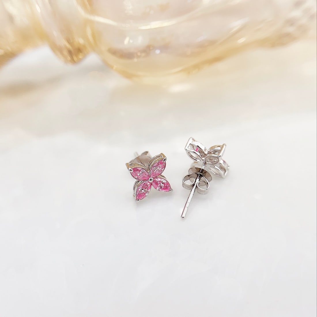 14k Gold 0.70 Ct Natural Pink Diamond Earrings - 3