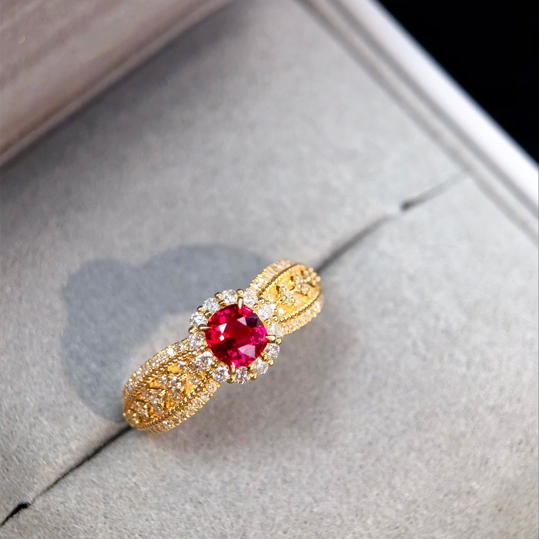 14k Gold 0.94 Ctw Natural Ruby & Diamond Ring - 2