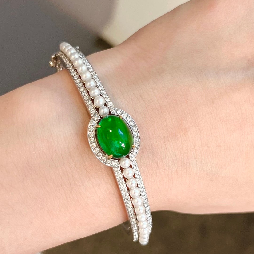 14k Gold 6.80 Ctw Vivid Green Natural Emerald & Diamond Bangle - 7