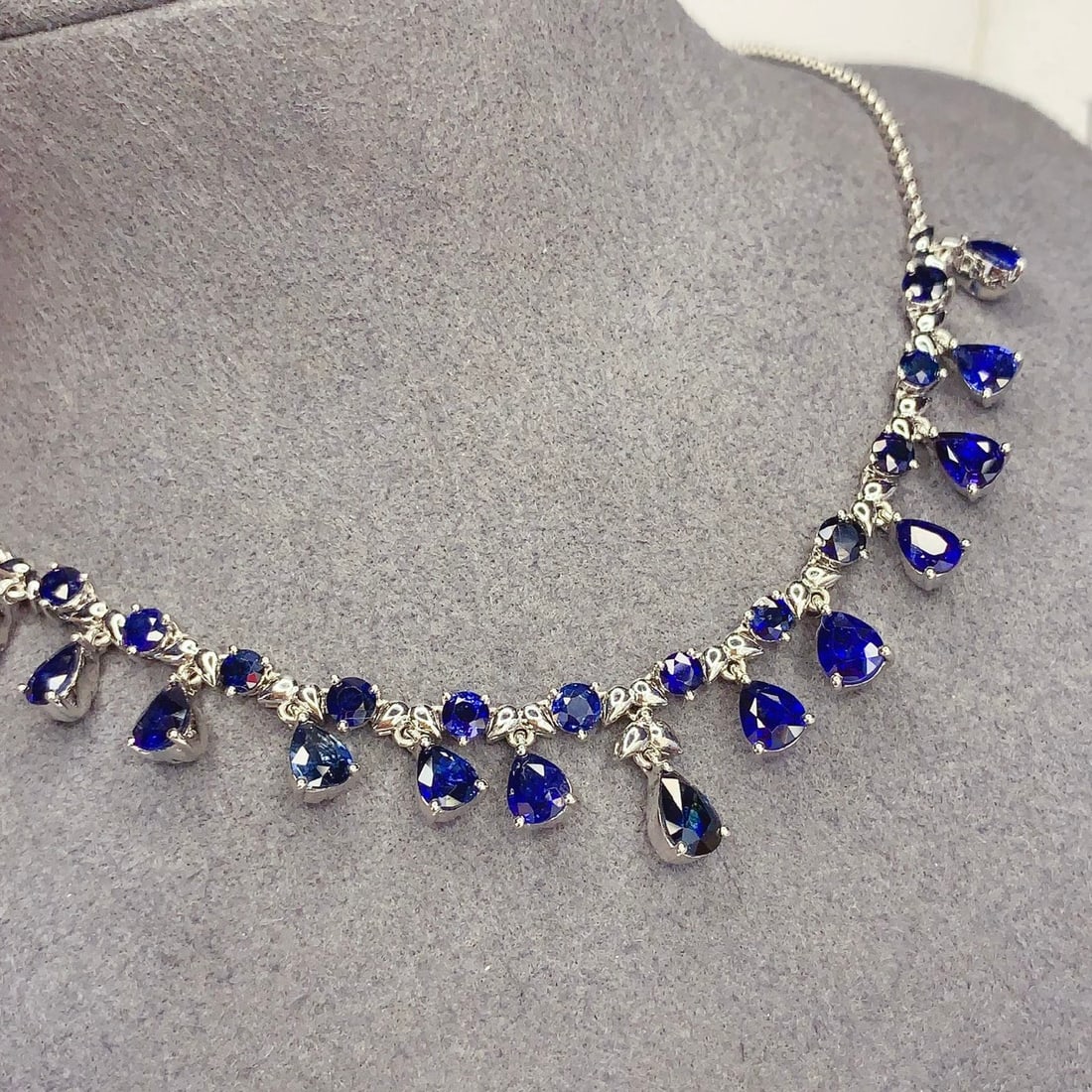 14k Gold 7.55 Ct Natural Sapphire Necklace - 3