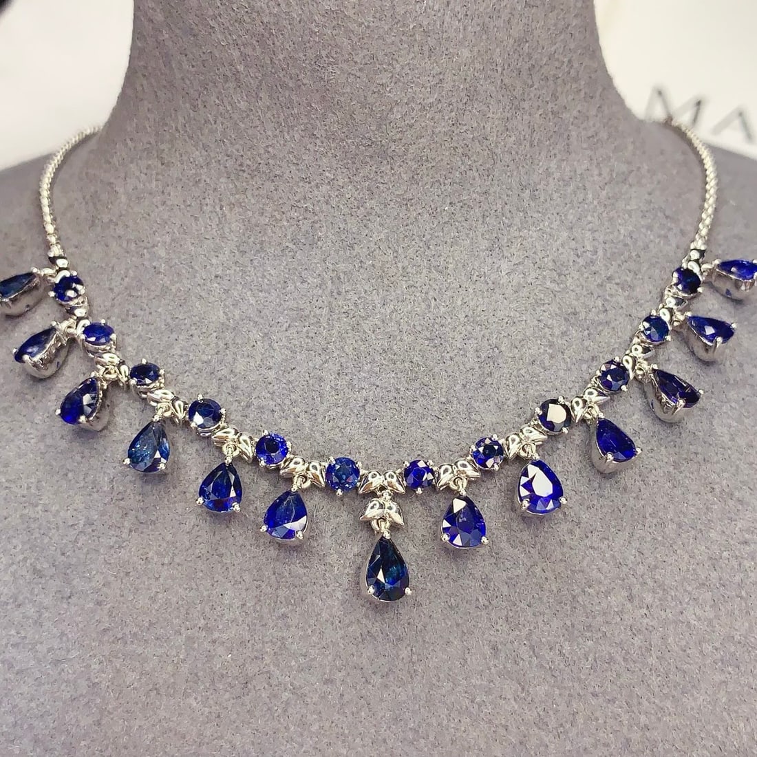 14k Gold 7.55 Ct Natural Sapphire Necklace - 4