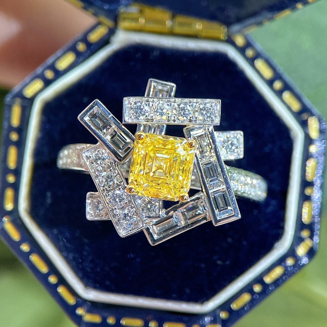 Gia Certified 14k Gold 1.82 Ctw Natural Yellow Diamond & Diamond Ring: Ref:231092353 // gold content:14k gold // ring size:7. 25us // // main gemstone:yellow diamond // certified:gia // shape:asscher // carat weight:1. 02ct // clarity grade:vs2 // color:yellow //