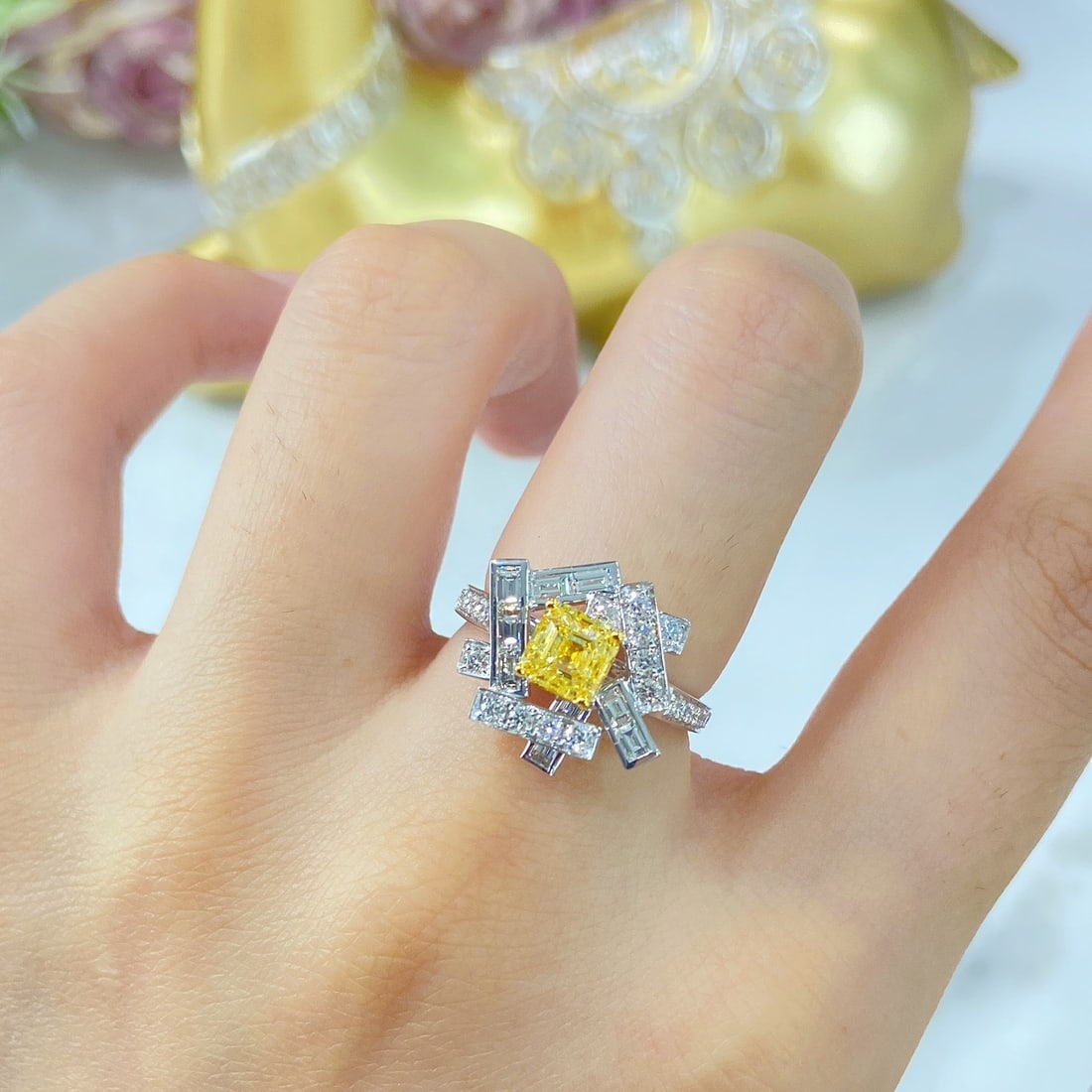 Gia Certified 14k Gold 1.82 Ctw Natural Yellow Diamond & Diamond Ring - 3