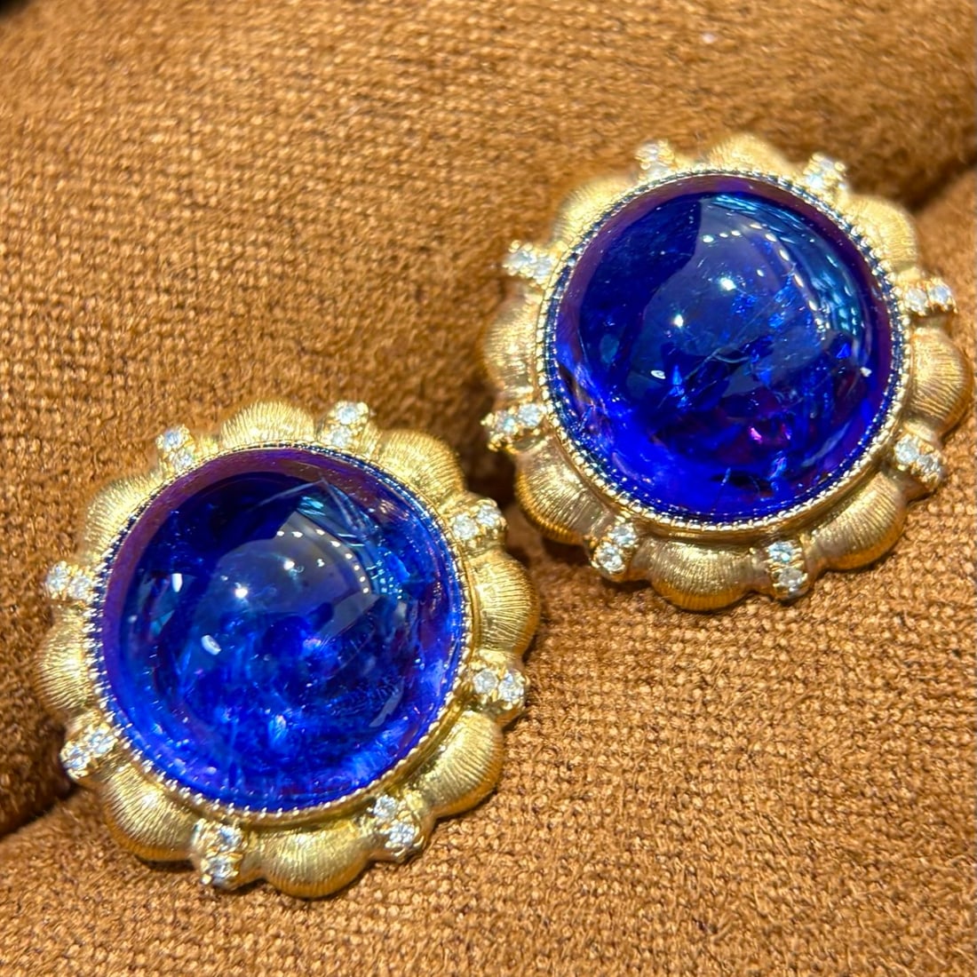 14k Gold 17.33 Ct Natural Tanzanite & Diamond Earrings - 7