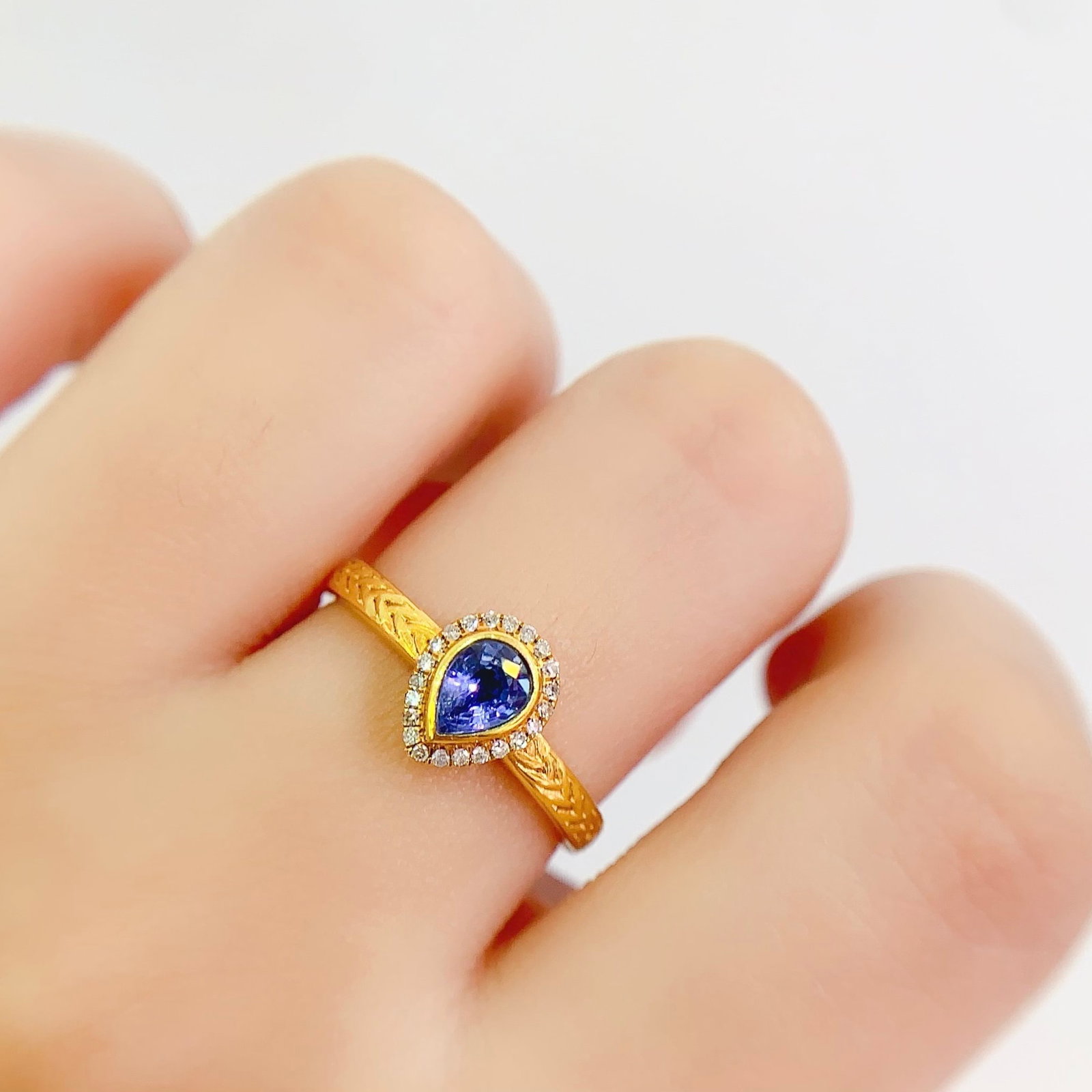 14k Gold 0.5 Ct Natural Sapphire & Diamond Ring - 6