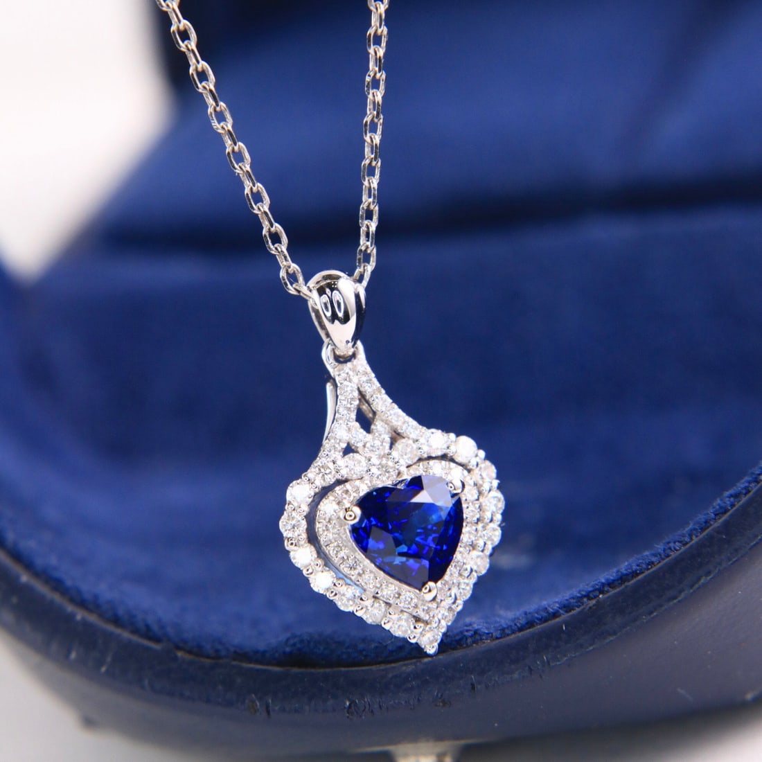 14k Gold 1.40 Ctw Natural Sapphire & Diamond Necklace - 2