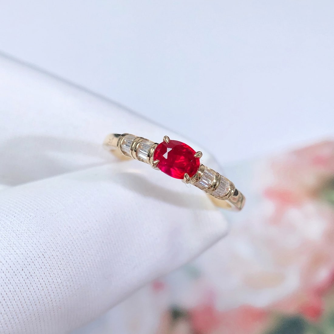 14k Gold 0.66 Ctw Natural Ruby & Diamond Ring - 3