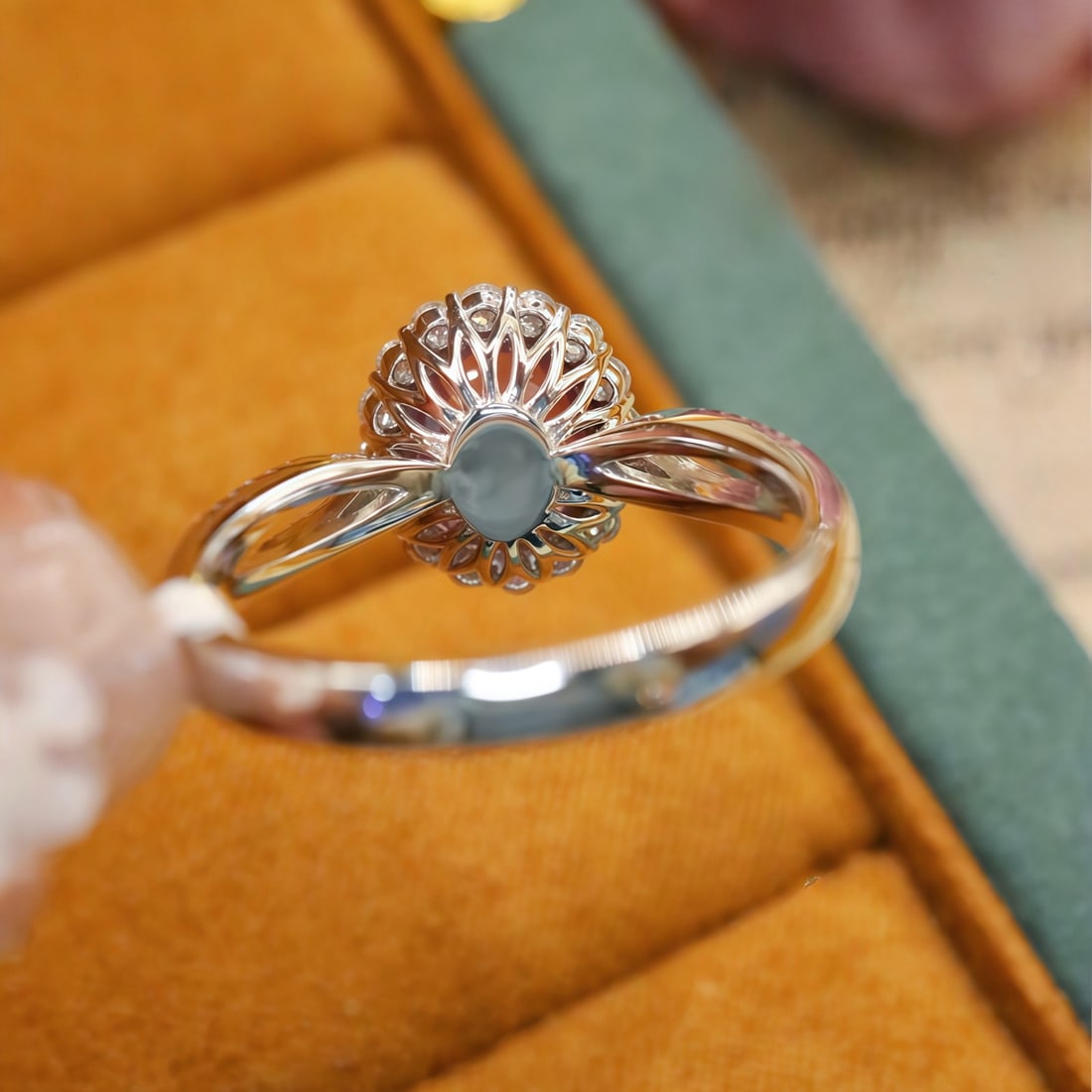 14k Gold 2.50 Ctw Natural Spinel & Diamond Ring - 4