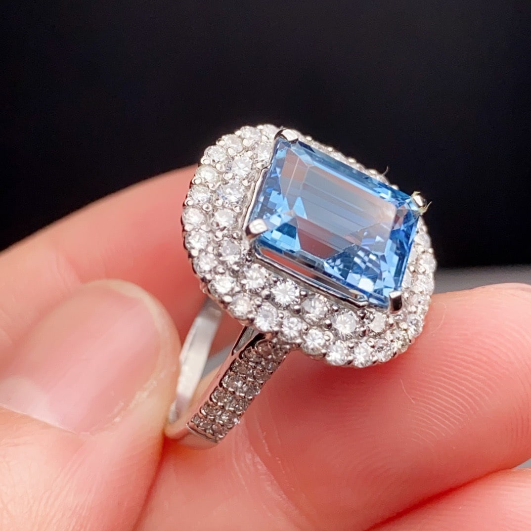 14k Gold 4.93 Ctw Natural Aquamarine & Diamond Ring - 4