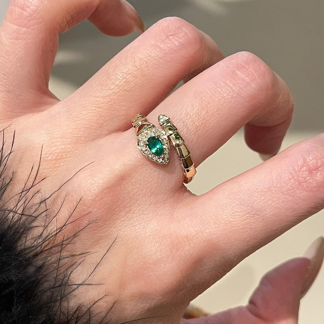 14k Gold 0.2 Ct Vivid Green Natural Emerald & Diamond Ring - 6