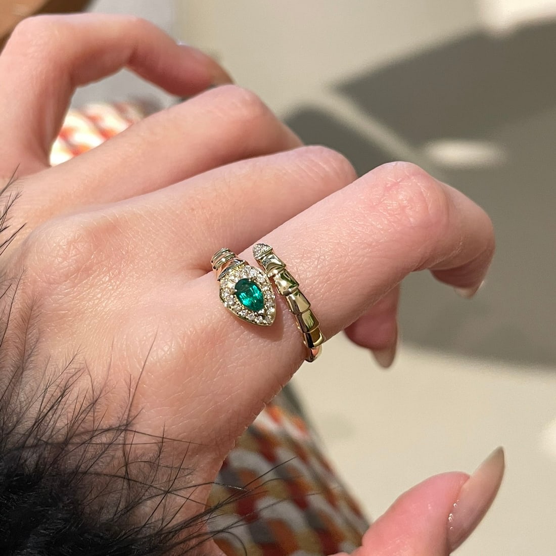 14k Gold 0.2 Ct Vivid Green Natural Emerald & Diamond Ring - 7