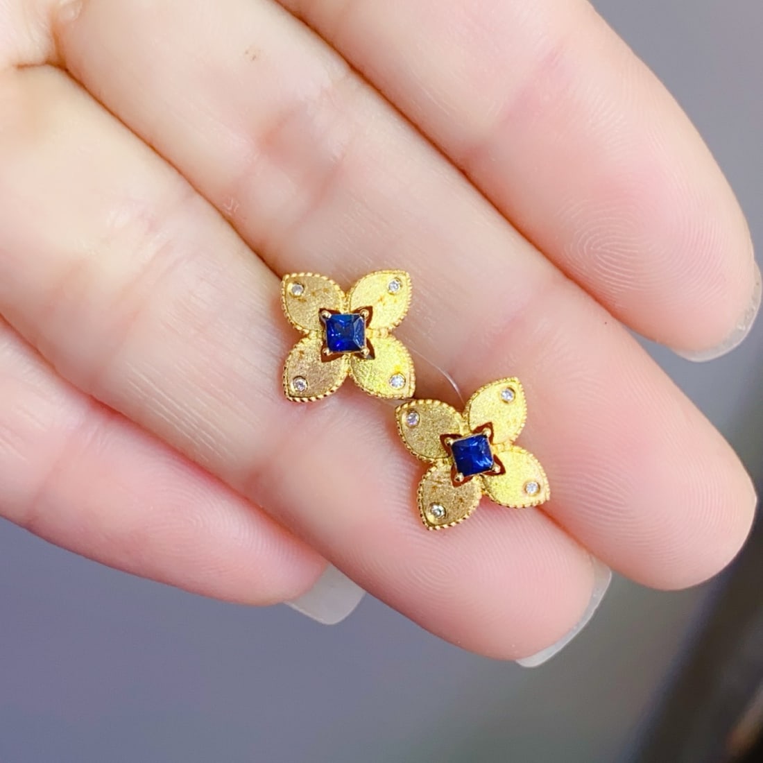14k Gold 0.45 Ct Natural Sapphire & Diamond Earrings - 4