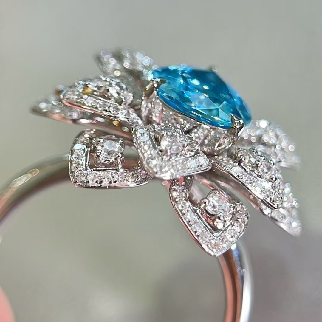 14k Gold 2.20 Ctw Natural Paraiba Tourmaline & Diamond Ring - 2