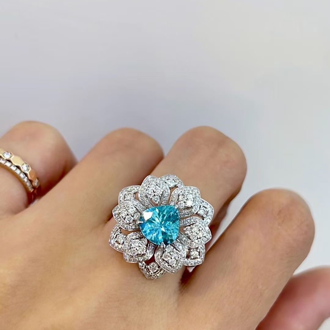 14k Gold 2.20 Ctw Natural Paraiba Tourmaline & Diamond Ring - 3