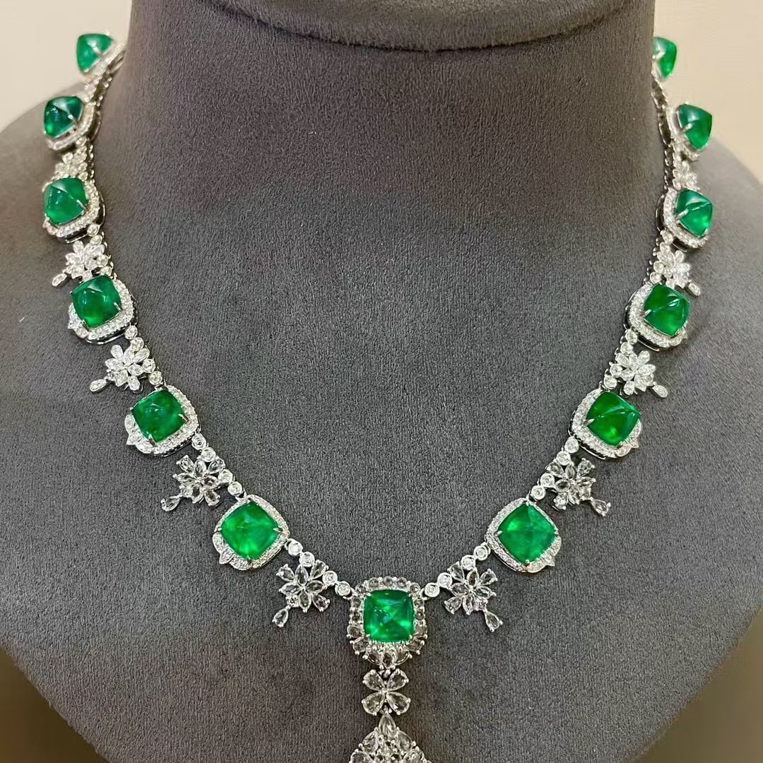 14k Gold 18.3 Ctw Natural Emerald & Diamond Necklace - 2