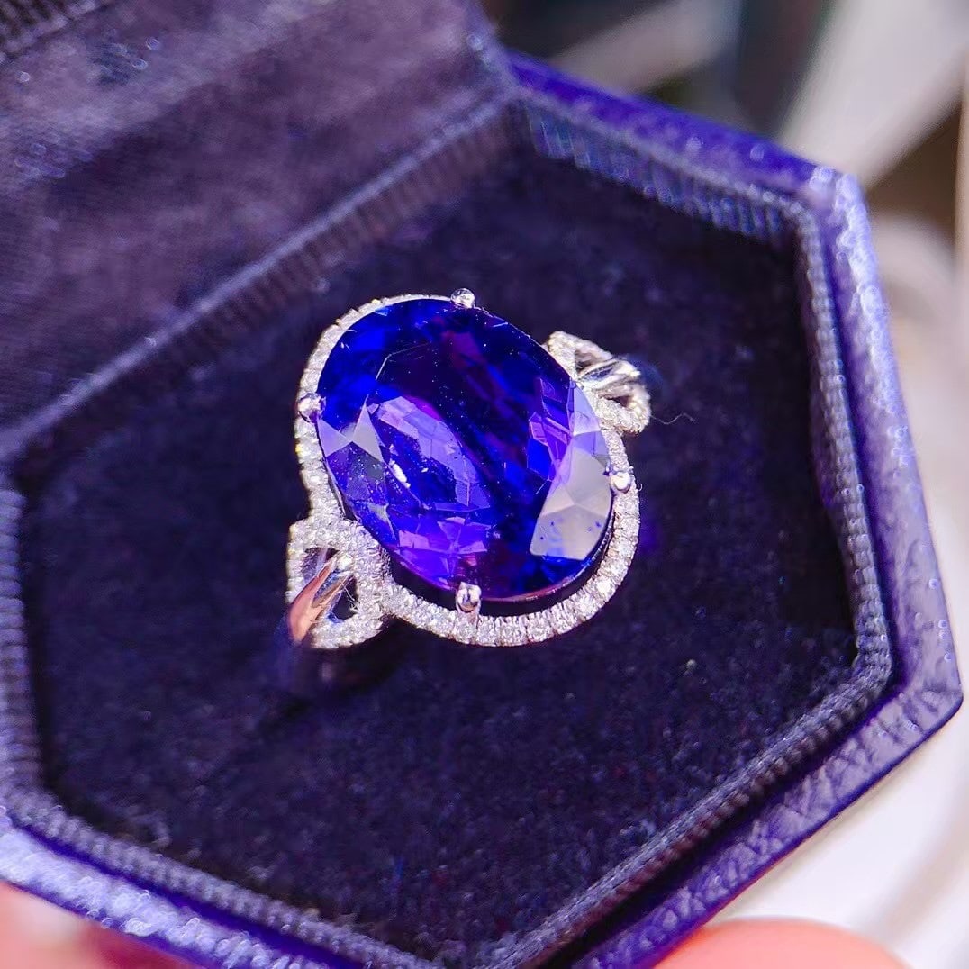14k Gold 5.00 Ct Natural Tanzanite & Diamond Ring - 2