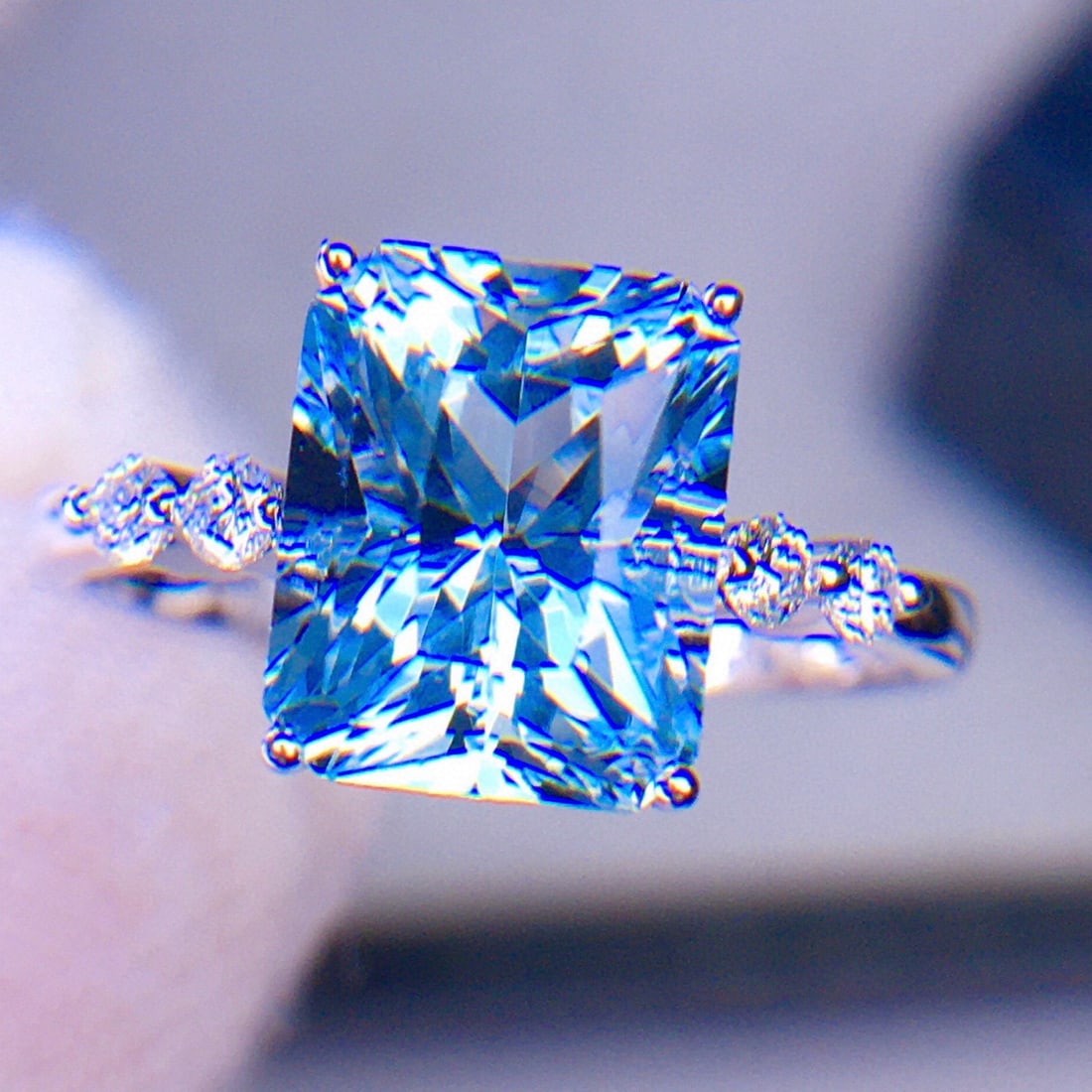 14k Gold 3.10 Ct Natural Aquamarine & Diamond Ring - 6