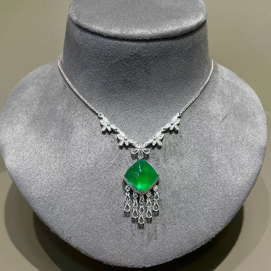 14k Gold 8.68 Ct Natural Emerald & Diamond & Sapphire Necklace - 3