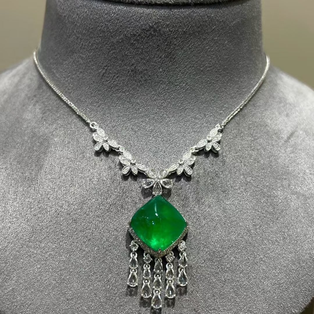 14k Gold 8.68 Ct Natural Emerald & Diamond & Sapphire Necklace - 4