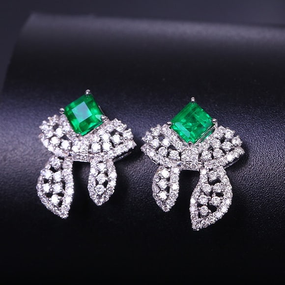 14k Gold 1.20 Ctw Natural Emerald & Diamond Earrings - 3