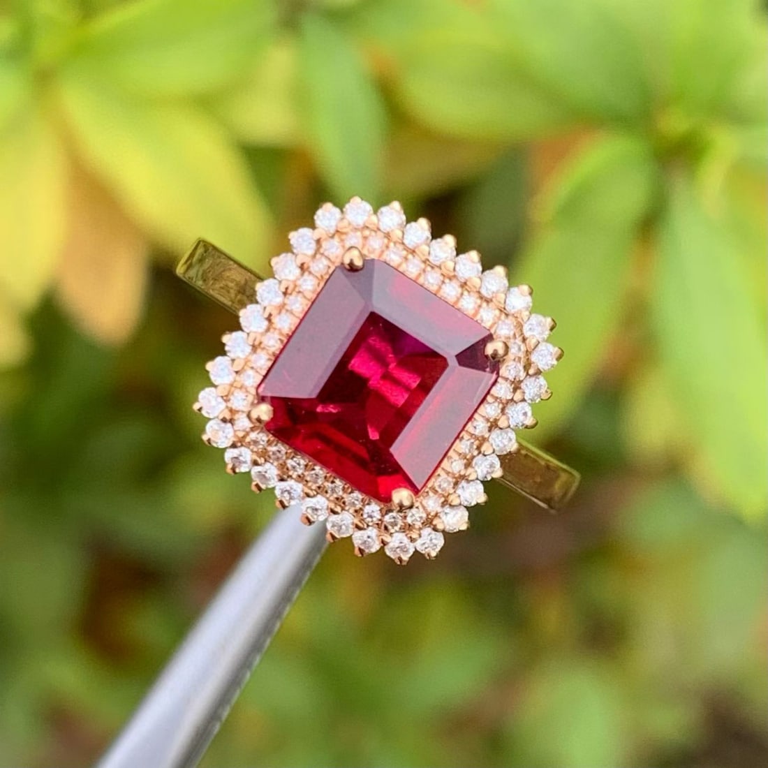 14k Gold 2.02 Ct Natural Tourmaline & Diamond Ring: Ref:231093087 // gold content:14k gold // ring size:7. 25us // // main gemstone:tourmaline // shape:octagonal // carat weight:2. 02ct // color:red // treatment:natural // // adjacent gemstone 2 : diam