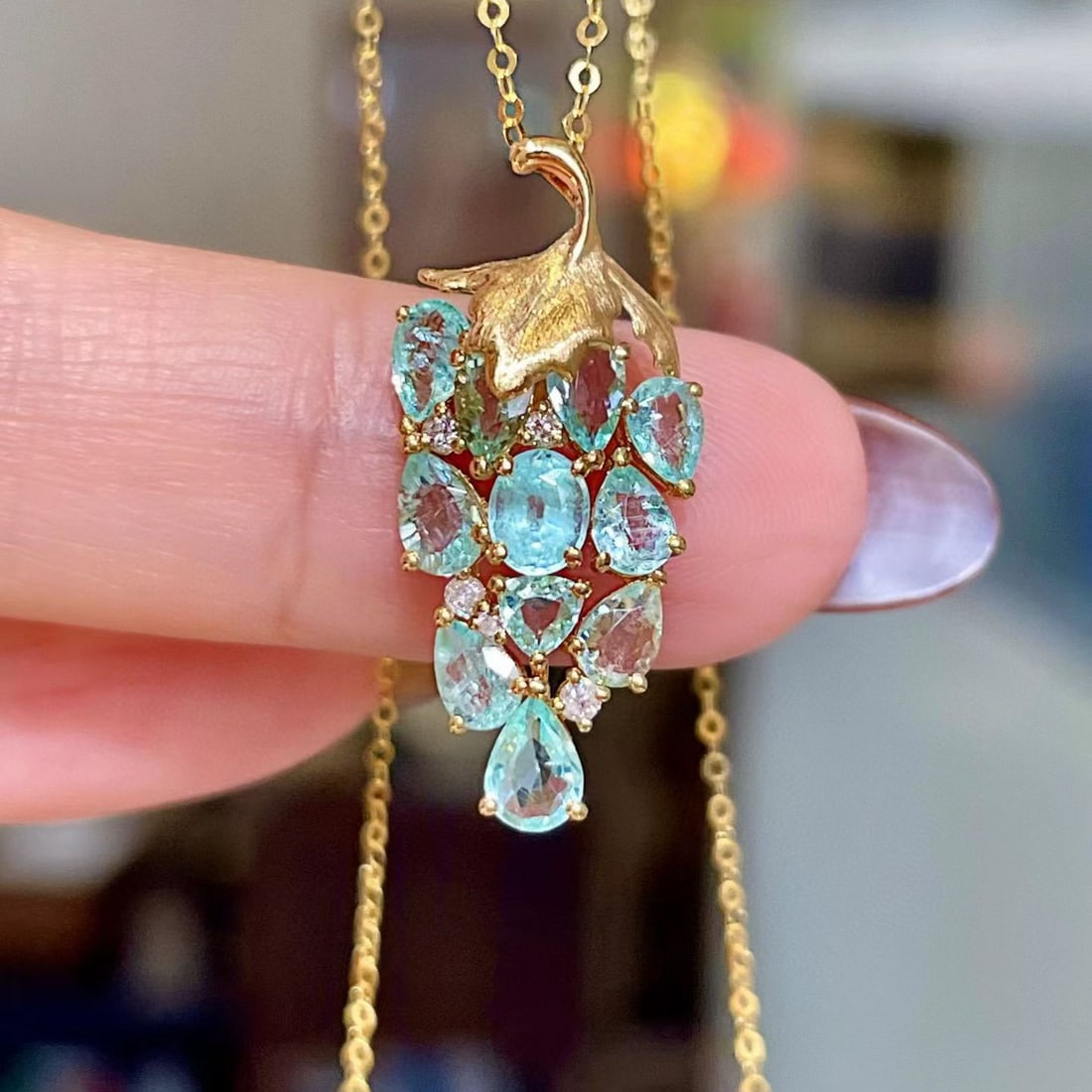14k Gold 1.68 Ct Natural Paraiba Tourmaline & Diamond Pendant( Without Chain ): Ref:231093091 // gold content:14k gold // main gemstone:paraiba tourmaline // shape:multiple // carat weight:1. 68ct // color:blue // treatment:natural // // adjacent gemstone 2 : diamond // shape:rou