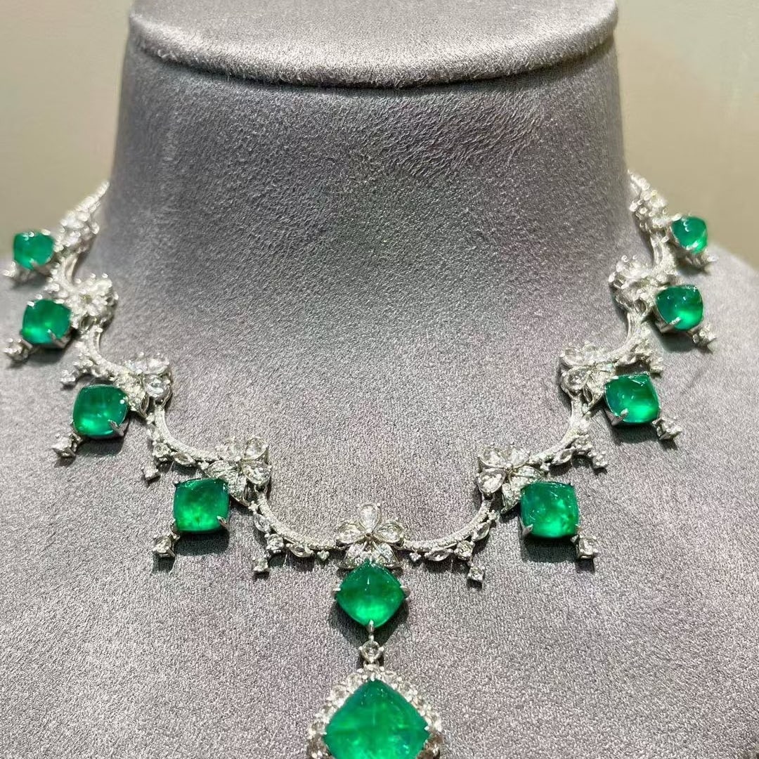 14k Gold 15.08 Ct Natural Emerald & Diamond & Sapphire Necklace - 2